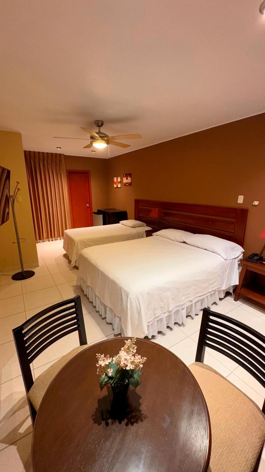 Apart Hotel El Canaveral Chincha Alta Eksteriør billede