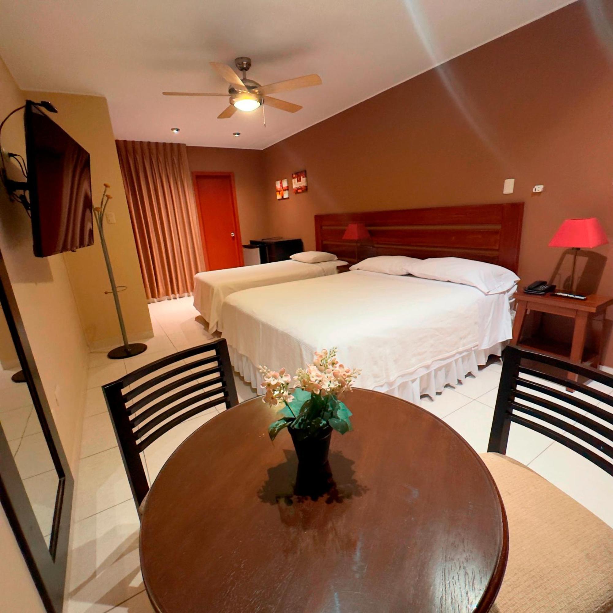 Apart Hotel El Canaveral Chincha Alta Eksteriør billede
